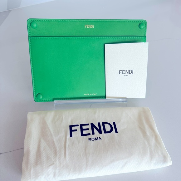 ❌❌SOLD❌❌AUTH Fendi FF Large Green Peekaboo Clutch Pouch 8x7 - Picture 5 of 6